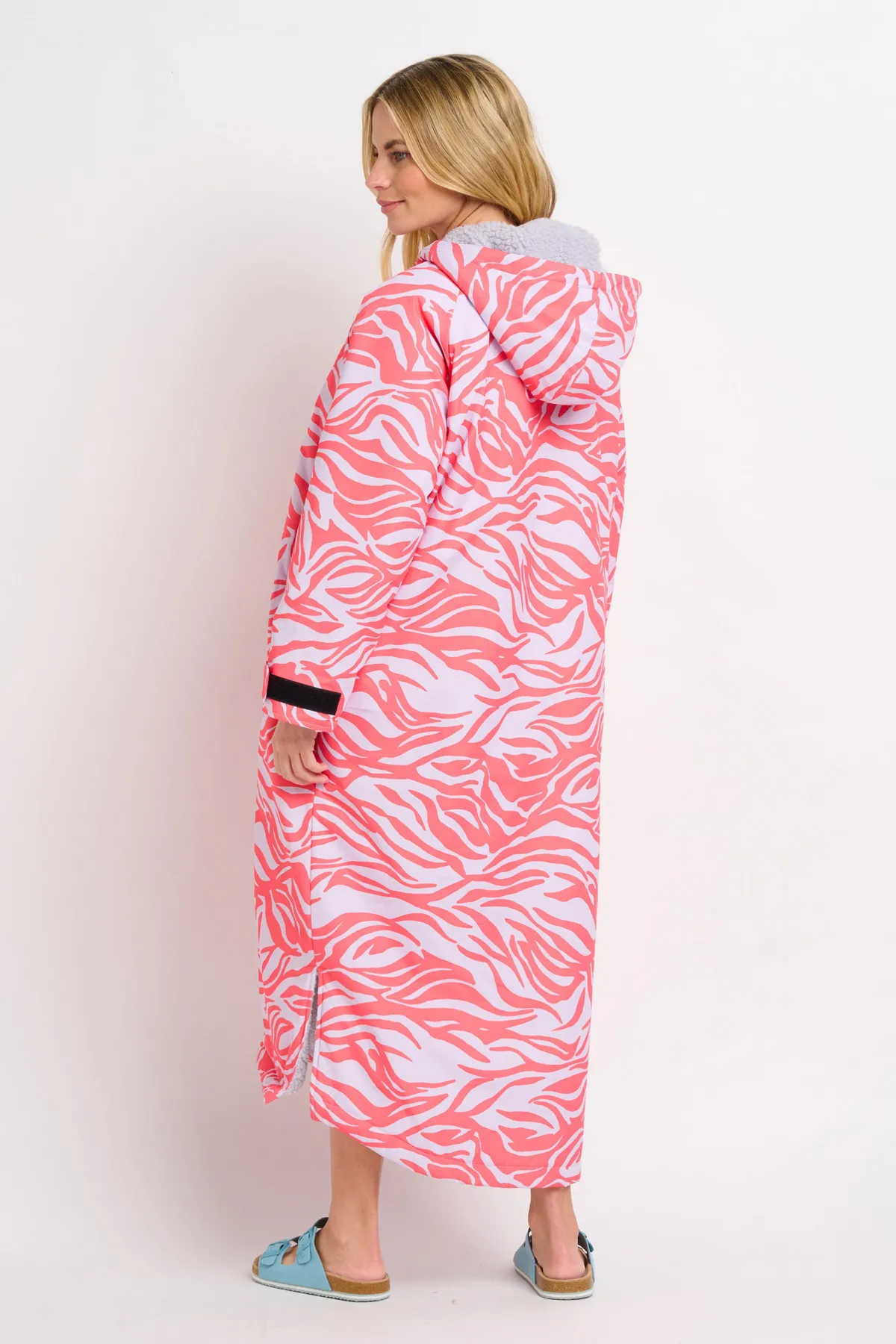 Brakeburn Zebra Print Chinook Changing Robe Grey Flash Sale